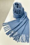 Dicker Sky Cashmere Winterschal mit Fransen in BlueberryMilk