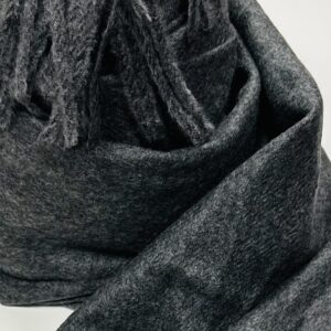 Detail Sky Cashmere Winterschal mit Fransen in GreyMelange