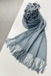 Dicker Sky Cashmere Winterschal mit Fransen in FadedDenim