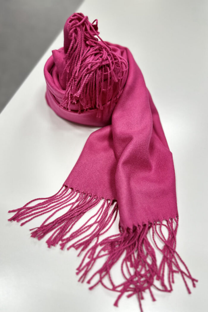 Leichter Schal mit Cashmere und Wolle