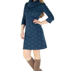 Winterkleid Lena mit großem Kragen in blauem Jaquardmuster