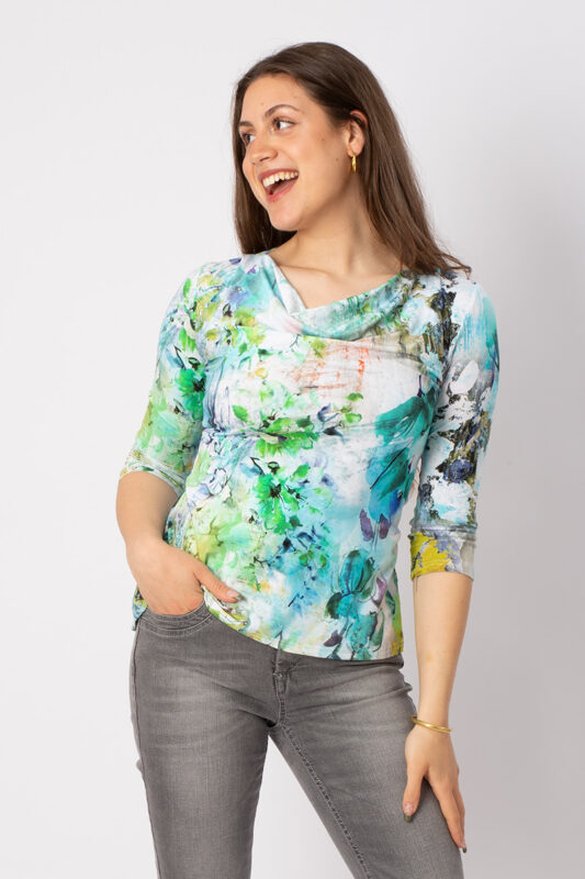 Shirt Liz mit weichem Wasserfallausschnitt in exklusivem Print ParadiseGreen