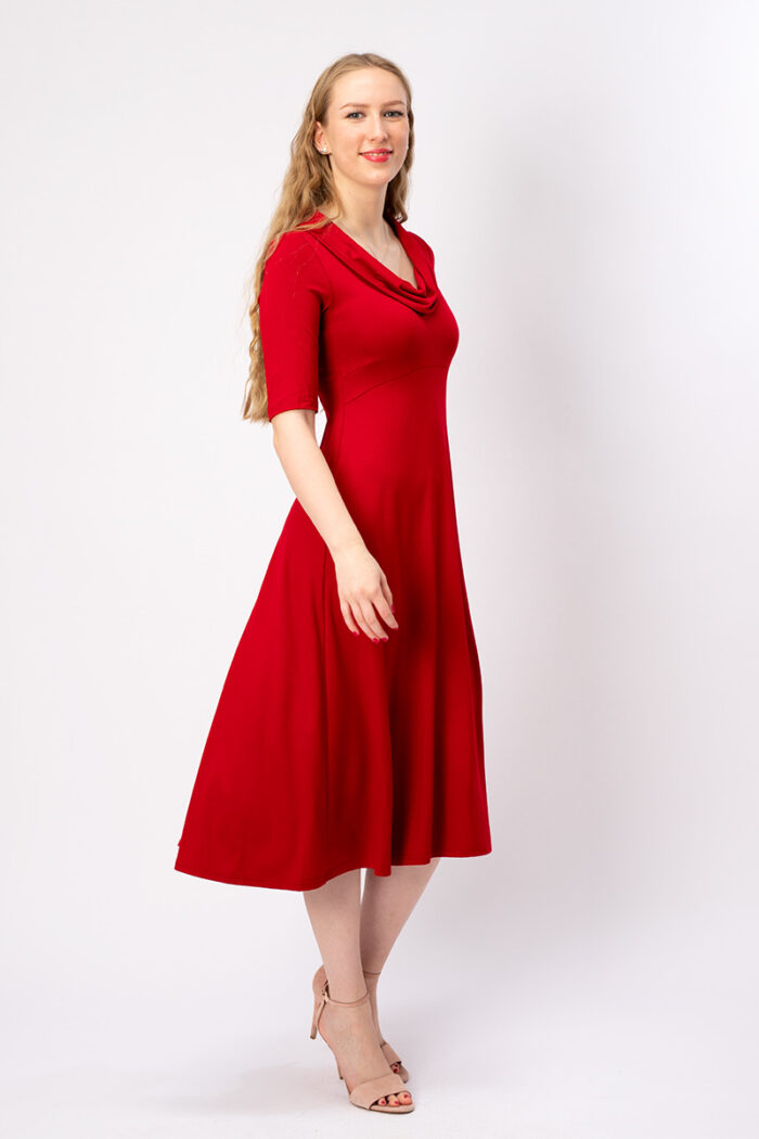 Feminines Kleid Merle in rot, schwingender Rock in Midilänge